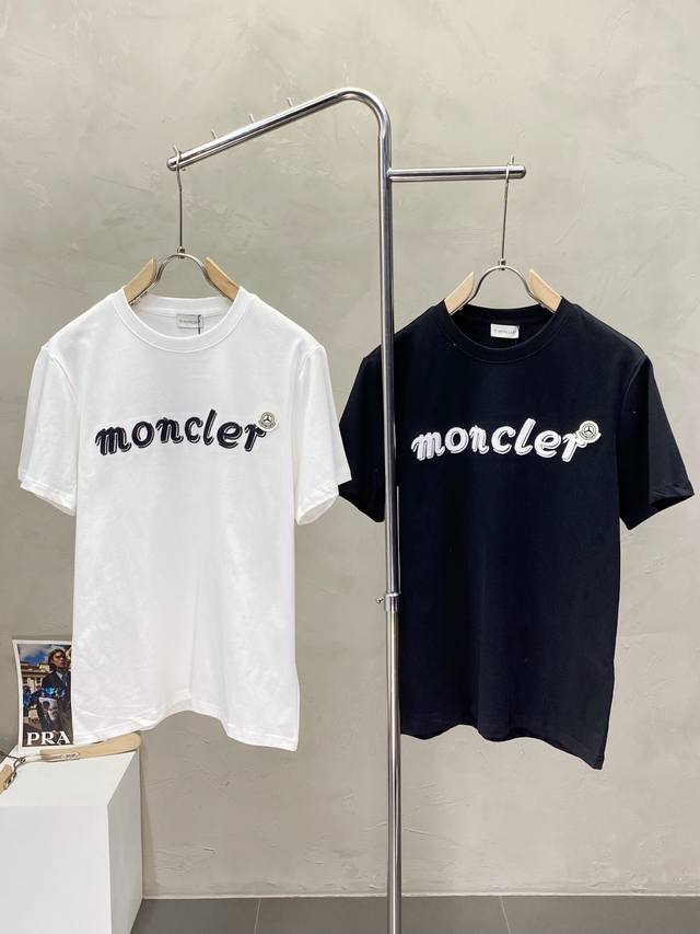 Moncler蒙口独家专供新款原单男士休闲短袖 高端定制 高端版本 时尚百搭爆款进口面料 手感超柔软细腻 穿着亲肤舒适 高端精品 代工厂P精细做工 上身非常赞
