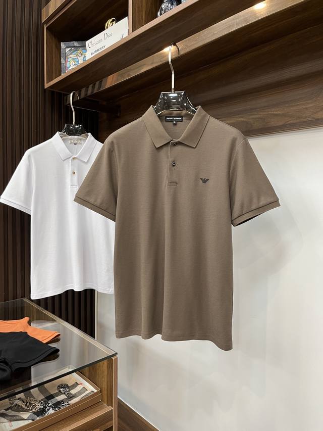 Armani 阿玛尼-2540Ss开春新款 时尚大爆款翻领T恤，休闲时尚外穿 内搭必备款，舒适好看上身可见 定制进口高端丝光面料，手感细腻丝滑有质感，上身舒适透