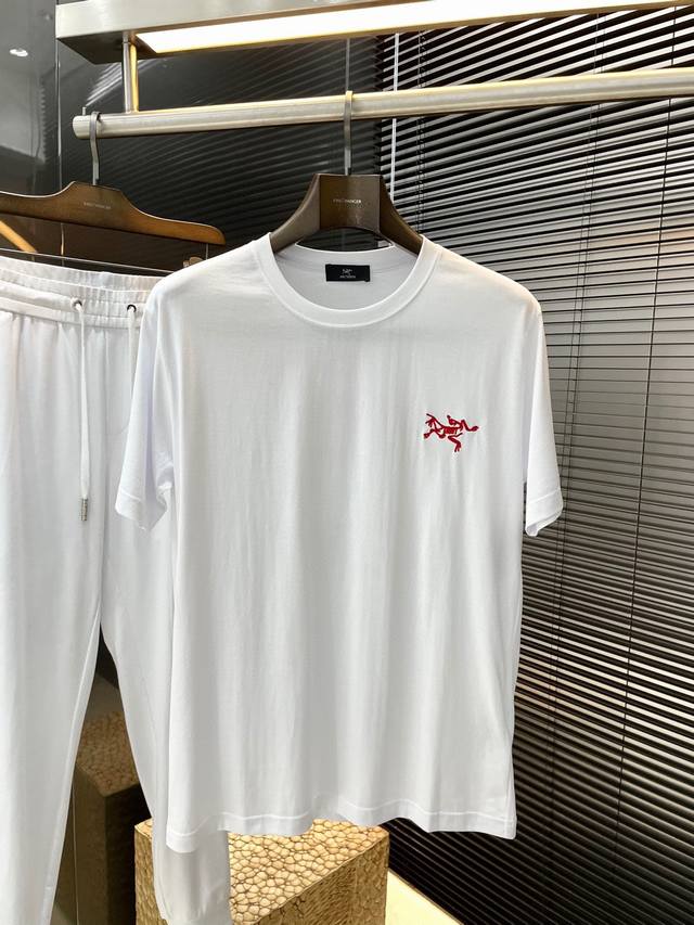 一套不拆卖P： Arc‘Teryx 始祖鸟 重磅推荐！2025春夏新品 十足腔调 上身非常的赞 超有型 绝对是吸引回头率的利器！时尚潮流套装。采用进口棉面料，舒