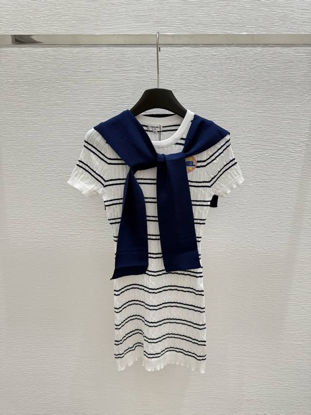 顶级原单配包装C H家32680 夏季新款 披肩针织条纹短袖连衣裙 颜色：蓝色 尺码：36.38.40