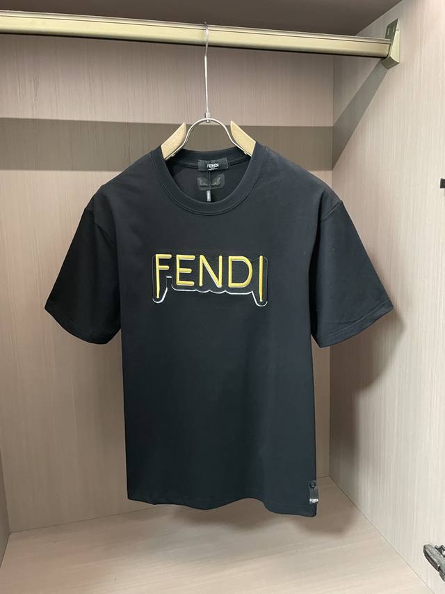 Fd 官网同款 官网同款 官网同款 重磅推荐！2025Ss夏装新品 专柜在售 最新系列图案Logo短袖T恤 必须人手一件的节奏！进口顶极精梳棉面料，极为亲肤舒适