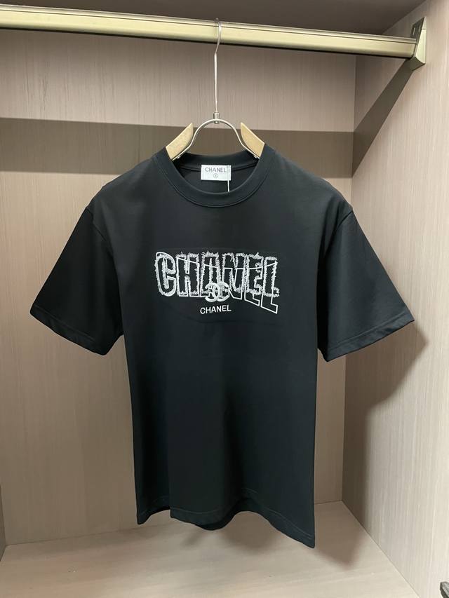 小香家 官网同款 官网同款 官网同款 重磅推荐！2025Ss夏装新品 专柜在售 最新系列图案Logo短袖T恤 必须人手一件的节奏！进口顶极精梳棉面料，极为亲肤舒