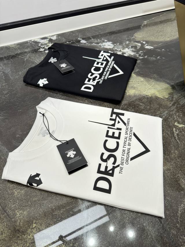 Des25S春夏新款休闲圆领短袖，码数M-3Xl