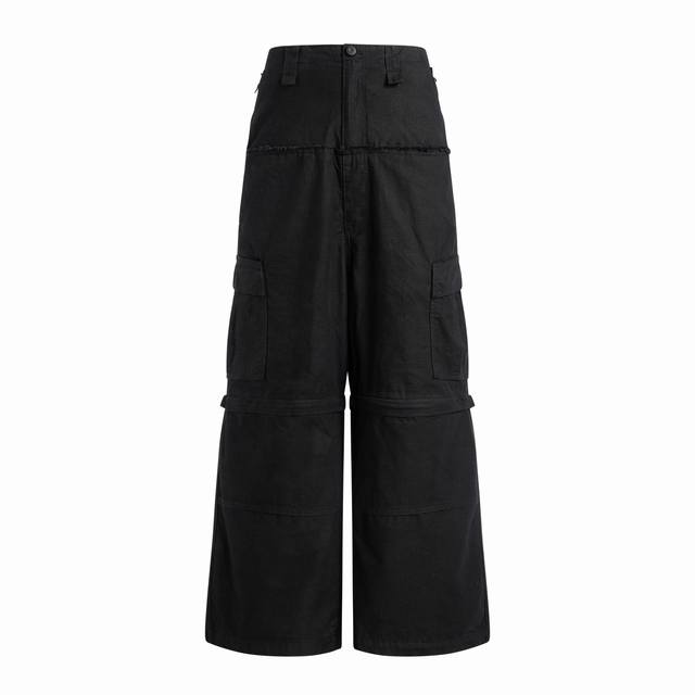巴黎世家 ×Cut-Up Cargo Pants拼接工装裤 最好的顶级版本 现货发售 解构主义剪裁 + 一裤两穿设计 腰部拼接破坏设计，裤腰采用不对称拼接，左右