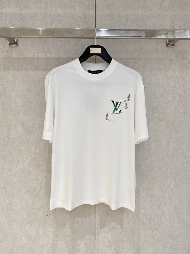 上新Lv 手绘 25 Ss 新疆长绒棉 上身舒适亲肤 纯棉质感 经典百搭 黑白 码数M-3Xl