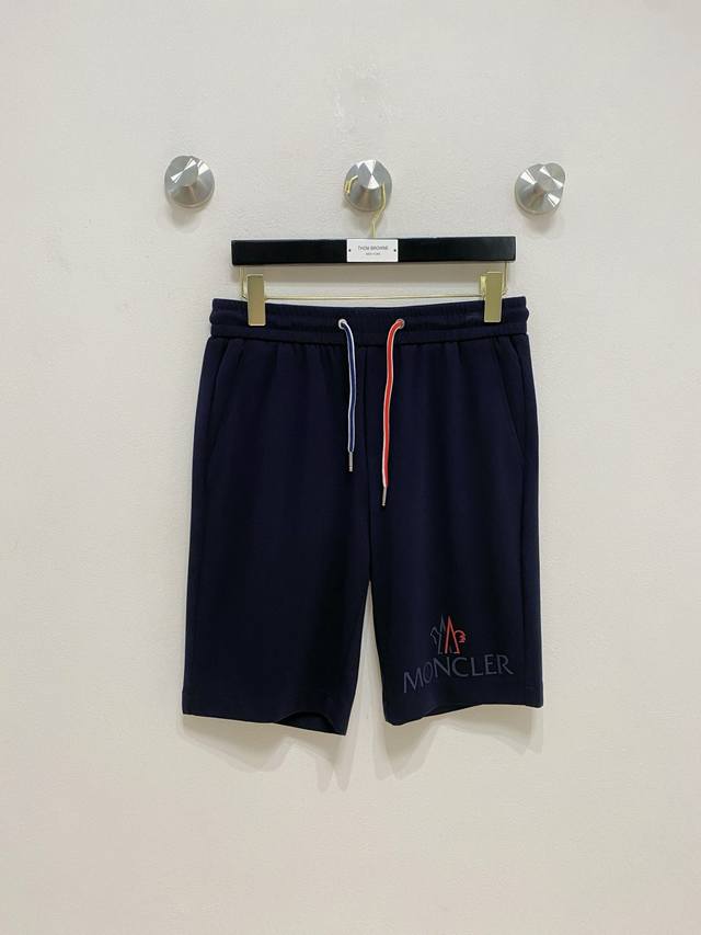 蒙口 男士精品休闲裤顶级面料休闲短裤 最新款上身版型无敌正绝对可以闭眼收的一款此款裤子非常百搭，弹力腰围,日常上班户外运动都可以穿着，是时尚休闲与户外运动的完美