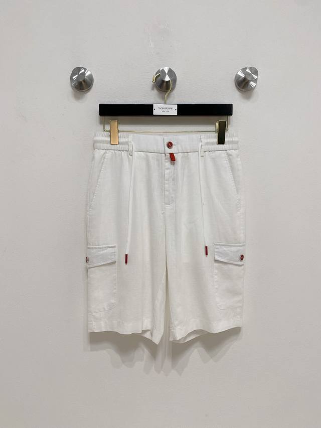 Kiton 男士精品休闲裤顶级面料休闲短裤 最新款上身版型无敌正绝对可以闭眼收的一款此款裤子非常百搭，弹力腰围,日常上班户外运动都可以穿着，是时尚休闲与户外运动