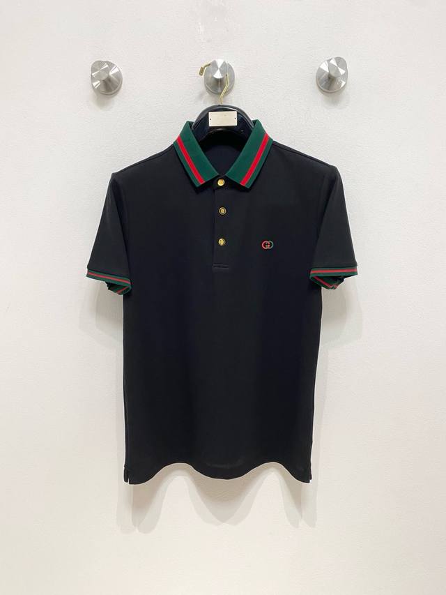 夏季爆款 古驰 2025Ss夏季新款字母Logo男士翻领Polo衫！经典商务男款，高端男装的天花板级别的商务男款！简约时尚大气不失优雅，单穿内搭体面过人，品质控