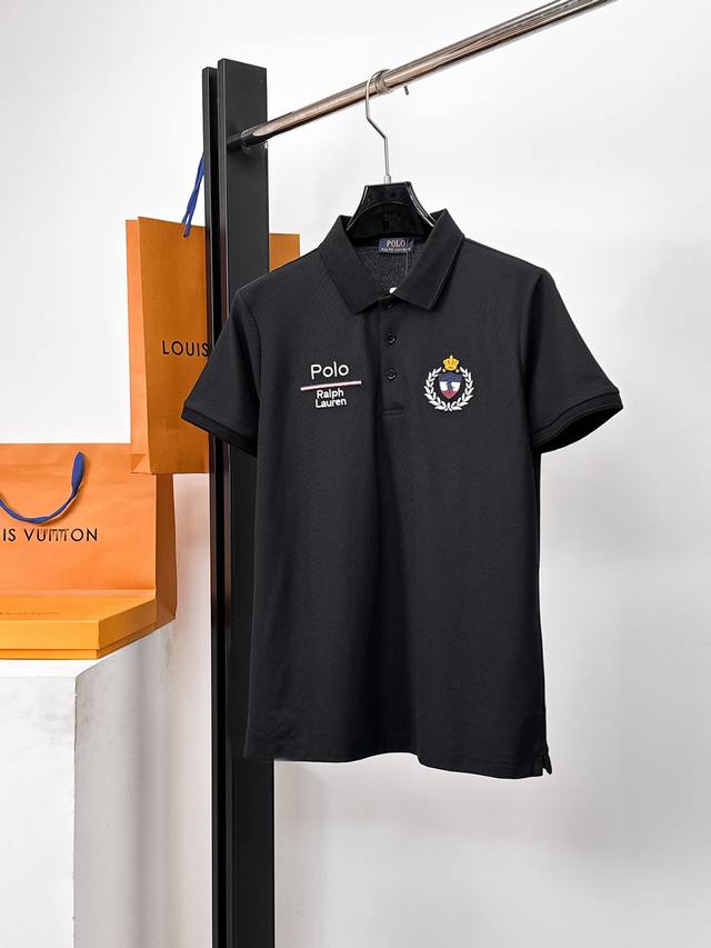 Polo 2025Ss夏季新款字母Logo男士翻领Polo衫！经典商务男款，高端男装的天花板级别的商务男款！简约时尚大气不失优雅，单穿内搭体面过人，品质控 细节