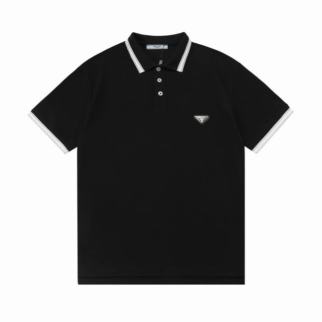 Prada 普拉达 2025新款 定制拼色扁机领 三角皮章Logo 男女同款 休闲Polo衫 定制珠地面料 领标吊牌主唛三标齐全 颜色：黑色 尺码：S M L