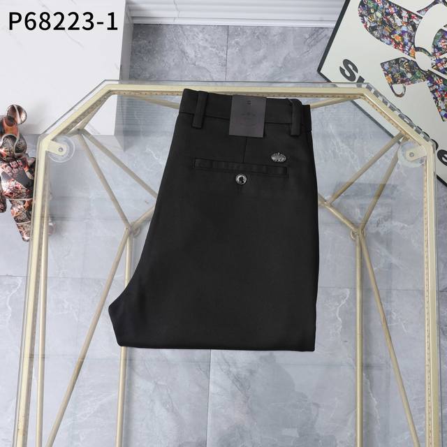 秋冬 休闲裤 三色 款号：P88720-1黑色 尺码：29一42 商务版型：微宽，无论腿粗或腿细，上身效果都显瘦，显腿直。
