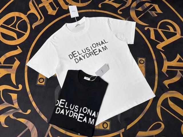 Celine Logo精致升级，灵感源自八十年代复古 原版面料 官方同款 短袖T恤 定制面料 同缸染面料 手感非常舒服 春夏最新砖柜同步 时尚又个性 超级百搭