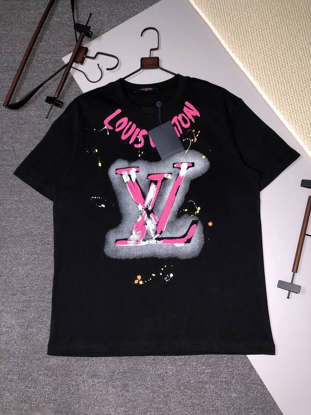 Lv 25S夏款 颜色 黑色 白色 尺码 S M L Xl 前手绘发泡印花 280G精梳紧密棉 高品质 男女同款