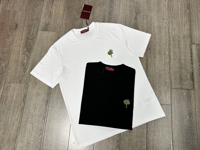 Gucci 短袖T恤 工艺：刺绣 颜色：黑色 白色 码数：S~Xl 面料：精梳紧密棉盖棉280G 柔顺手感，做工细致。男女同款宽松版型！