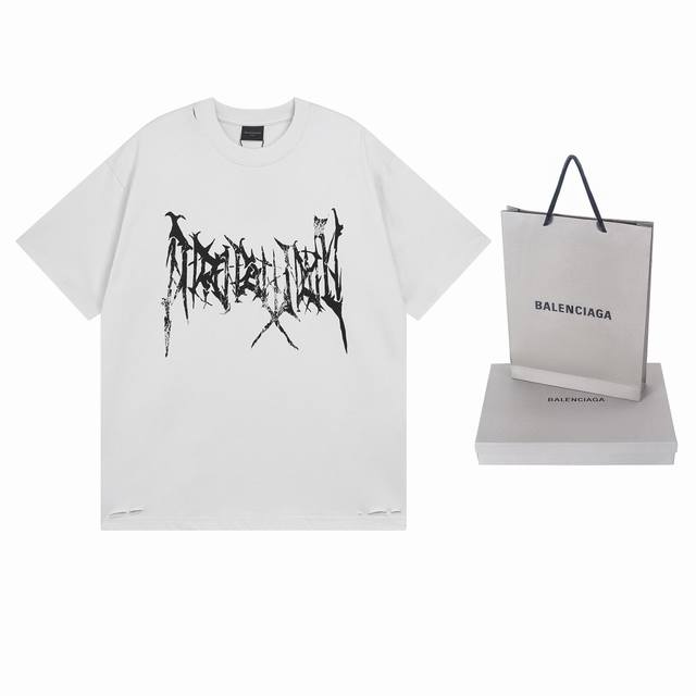 实拍图 顶级版本.官网品质 Balenci*Ga 巴黎.Ss25最新款经典Logo艺术梵文字体龟裂印花短袖T恤.成衣水洗多位做旧磨烂 。砖柜同步.第一时间正品研
