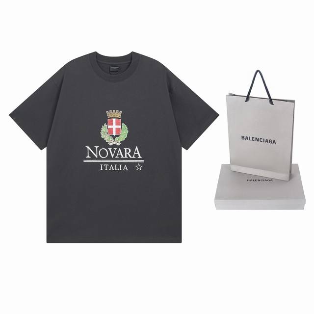 实拍图 顶级版本.官网品质 Balenci*Ga 巴黎.Ss25最新款 皇冠麦穗多元化拉裂印花短袖T恤.砖柜同步.第一时间正品研制，面料采用巴黎Zp定织定染全棉