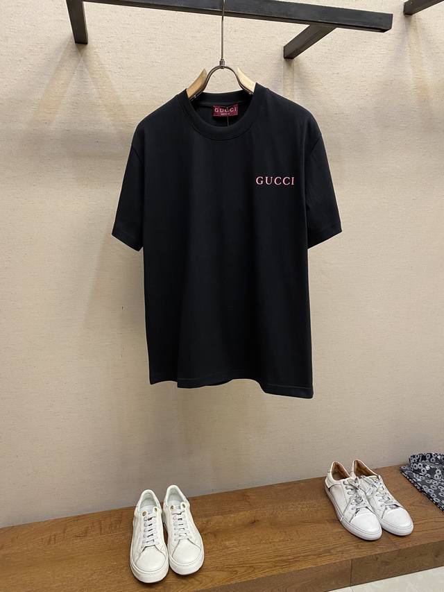 Gucci、 G家G*Cci 古驰 2025Fw春夏水洗炒色品牌印花短袖T恤 重磅棉质 Os宽松版型 建议干洗或包裹洗衣袋单独冷水快速机洗！ 尺码：S-Xl