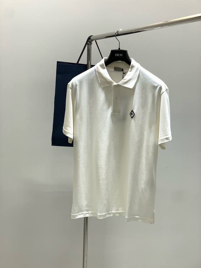 Dior 迪奥， 2025夏季新品，专柜同步有售，简约时尚休闲翻领短袖T恤，原版进口面料，舒适透气，顶级印花工艺字母图案Logo，档次极高，独特设计，上身时尚帅