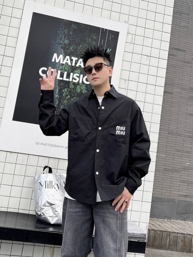 Mumu 2025官网专柜最新秋款男士必备款衬衫外套，100%天然棉，褶皱效果展现质感 舒服透气，原单狠货，原版面料，柔软舒适，上身高端又奢华，足够场面的档次，