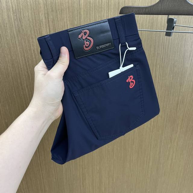 新品 Bbr 2540春夏新品休闲裤西裤，官网同步发售，裤身工艺设计，进口客供辅料、面料定制，代工厂P出品免检！每个细节做到极致，原版五金配件，潮范十足、上身有