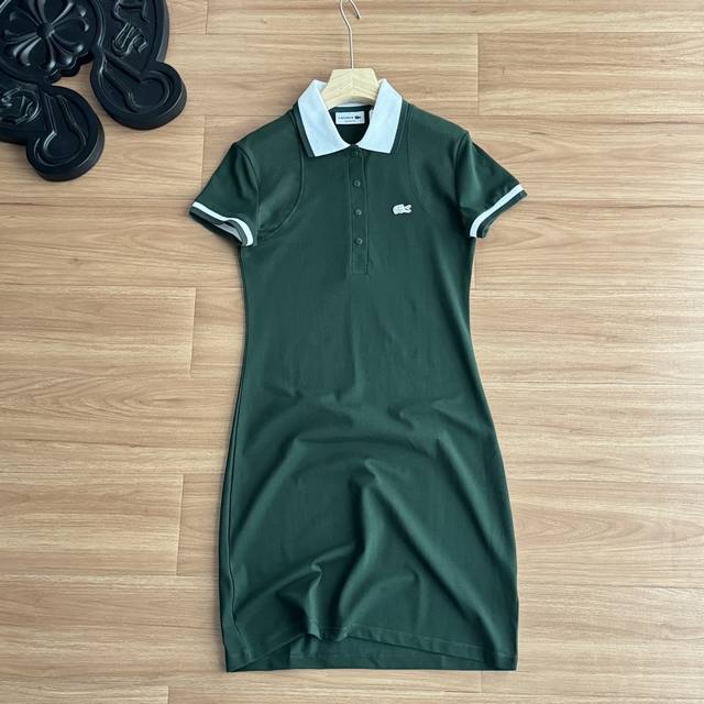 发 ！ Lacoste法国鳄鱼女士夏季休闲罗纹棉短袖Polo连衣裙 Ef7284，结合了品牌经典的Polo元素与休闲连衣裙设计，非常适合追求精致舒适感的夏季穿搭