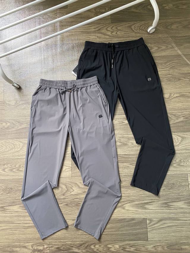 可隆Kolon Sport Camping系列 Seco面料吸湿速干防晒Upf140+抗皱棉感针织冰丝运动裤 又到了夏天穿啥都热，一动就汗流浃背的季节，直到我遇