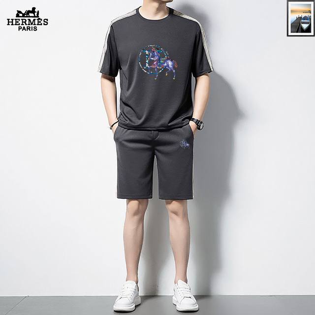 爱马仕 2025春季新款套装春夏最新款，时尚休闲短裤套装，高级工艺，原单狠货，简约舒适，版型不挑人，采用进口原版面料，舒适度极佳，档次极高，独特设计，上身时尚帅