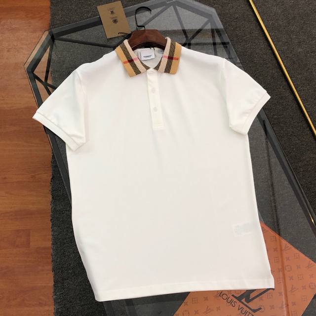 Burbberry巴宝莉2025新款经典格子拼接Polo衫T恤 高版本高品质 原版面料网红明星同款 官网绣翻领现货！采用原版面料 翻领和袖口标志性格子拼接 衣领
