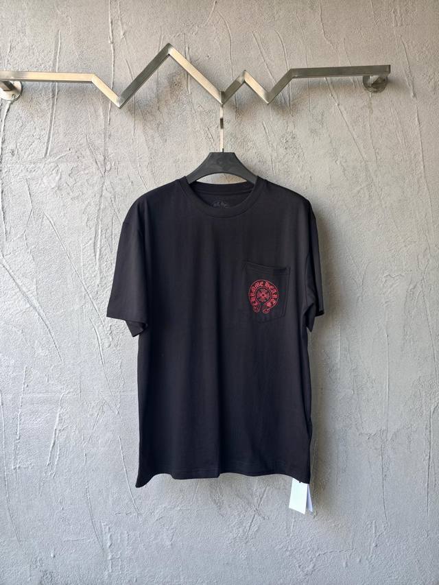 Ch X Deadly Doll 美漫印花Tee 面料采用26织 克全棉材质 印花这里很重要 原版采用的油墨超规格印花 一般印花厂根本没有能力还原 跑了N多工厂