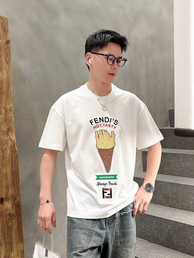 Fen D 2025夏季新款短袖T恤，专柜对板 独特的刺绣艺术系列全网独家首发 百搭款细节处理完美240克纯棉面料十分精致 原版面料 网红明星同款高版本 高品质