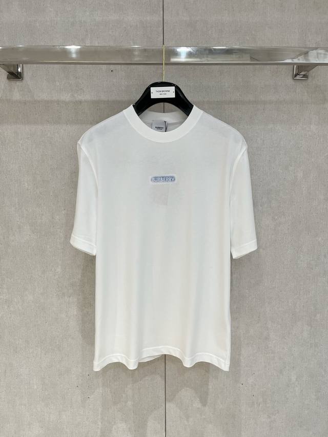 B23-Burberry# 2025春夏新款圆领 首发专柜最新款短袖圆领T恤 高端订制 设计前卫时尚 品牌Logo重工艺设计 高端定制原版面料 手感柔软 上身穿