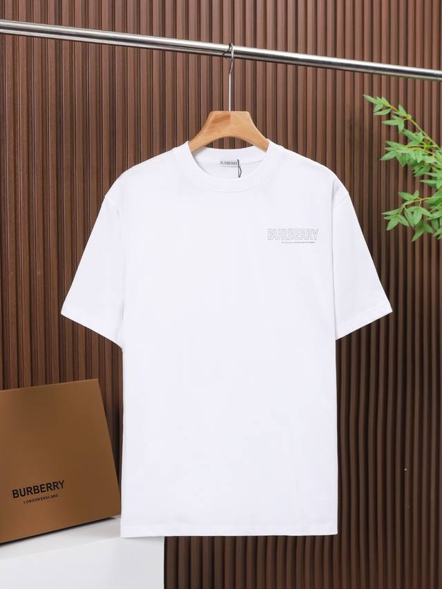 Burberry 面料：100%棉 Burberry巴宝莉高品质进口透气数码直喷加厚板印花，采用300克双纱面料，1*1双纱十字罗纹领口，宽松版型，男女同款 颜