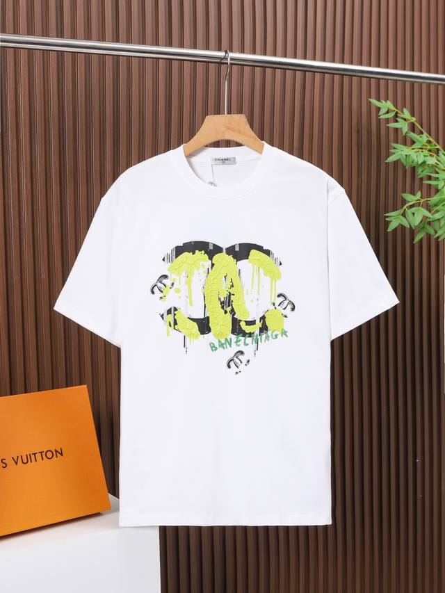 Chane Balenciaga 面料：100% Chanel香奈儿联名Balenciaga巴黎世家高品质厚板印花加拉浆，采用300克双纱面料，1*1双纱十字罗