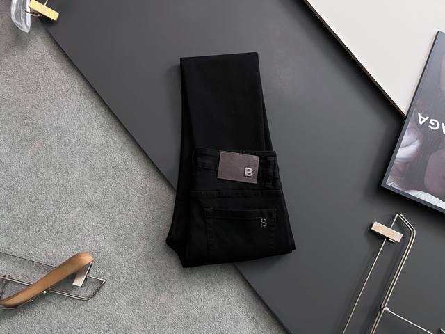 Boss*、重工水洗休闲牛仔裤，进口原版水洗弹力面料，舒适有弹性，独特设计，版型超正，舒适透气，档次极高，专柜品质，上身帅气十足，码数：28-38 35.37