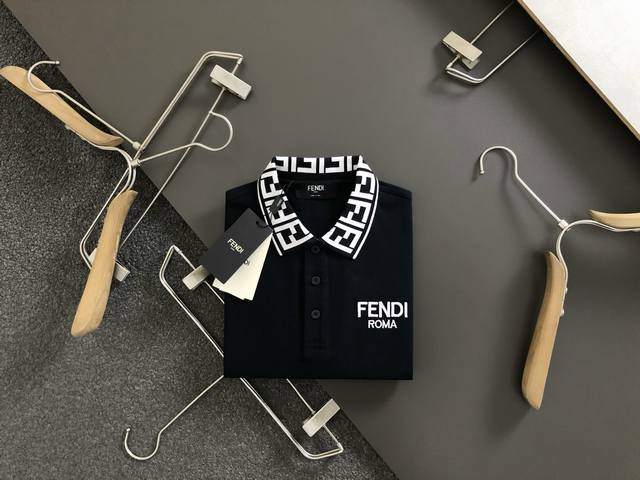 Fend*合身版型M-Xxxl 24Ss最新黑白拼色领口提花字母刺绣Polo短袖，最顶级的品质专柜原单短袖，顶级制作工艺进口面料，专柜品质印花设计，采用进口高端
