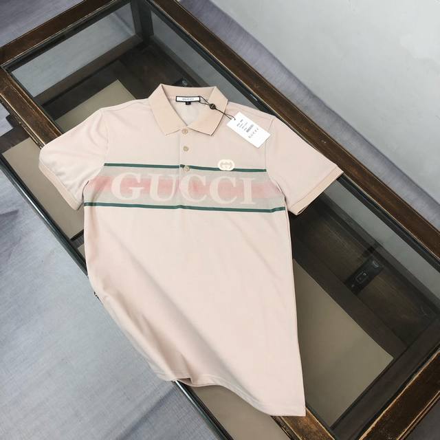 Gucci 古驰 2025最新款男士短袖Polo衫，品牌最新设计元素！既不单调也不复杂,恰到好处的展现品味！客供顶级定制珠地棉面料！舒适吸汗透气根本不在话下,面