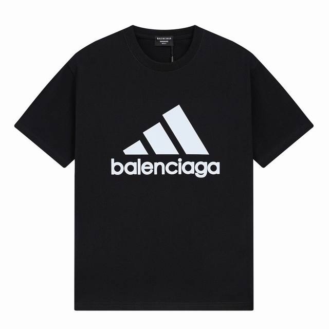 新款短袖 6609 Balenciaga 阿迪联名巴黎 Logo标识印花 精致升级。短袖T恤 原版面料 官方同款 定制300克同缸染面料 手感非常舒服 春夏最新