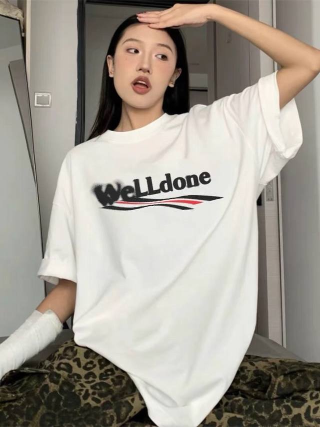 新款短袖 6673 Welldone 印花短袖 胸前有标志性的图案Logo Welldone原版面料 网红 明星同款 高版本 高品质纯棉面料非常舒服 时尚又个性