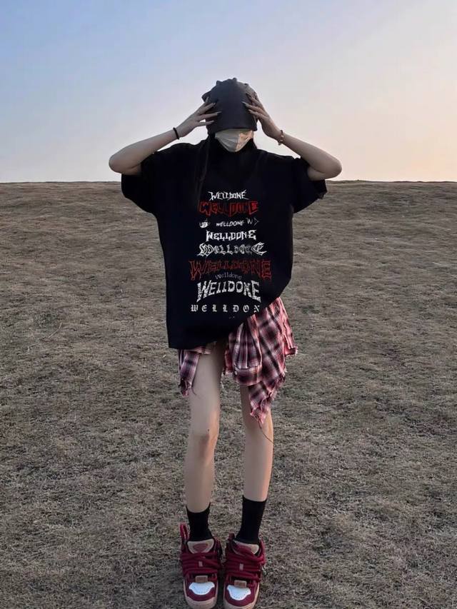 新款短袖 6672 Welldone 印花短袖 胸前有标志性的图案Logo，。Welldone原版面料 网红 明星同款 高版本 高品质纯棉面料非常舒服 时尚又个