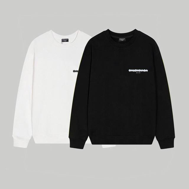 新款卫衣 款号 L19 Balenciaga 巴黎世家 新款胶带印花Logo圆领卫衣帽 颜色： 巴黎世家Balenciaga是时尚界最有影响力的品牌之一 面料：