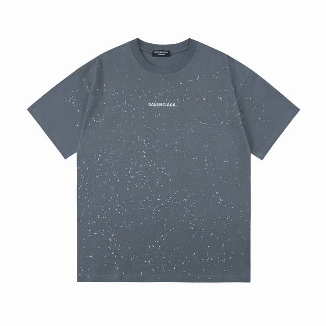 Balenciaga 巴黎世家 2025新款 全身繁星喷墨 前后高密度刺绣字母Logo 男女同款 短袖T恤 定制320克100％双纱纯棉面料 定染32支双股螺纹