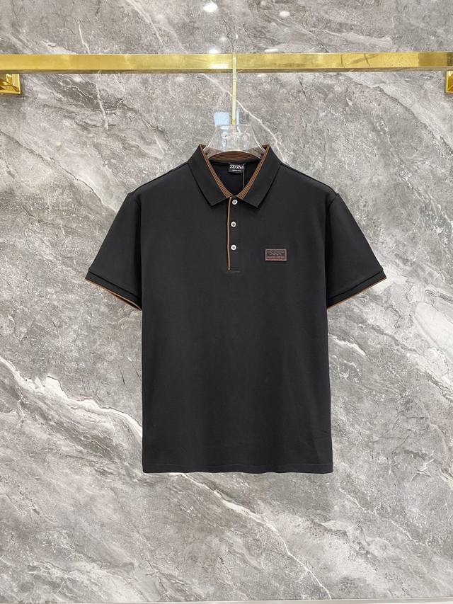 高端定制 专柜官网同步发售！辅料全部原版定制出品，贸易公司真品订单。高级定制进口面料，以天然植物纖維提炼出来，比一般棉织物轻薄 手感柔软，穿着舒适 完全不易有刺