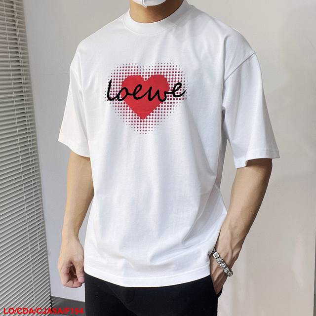 F154 Lo罗意威 2025初夏最新款，专柜同步有售，原单狠货，爆款时尚休闲圆领短袖T恤，进口原版面料，独特设计，顶级印花工艺字母图案装饰Logo尺码尺码：M