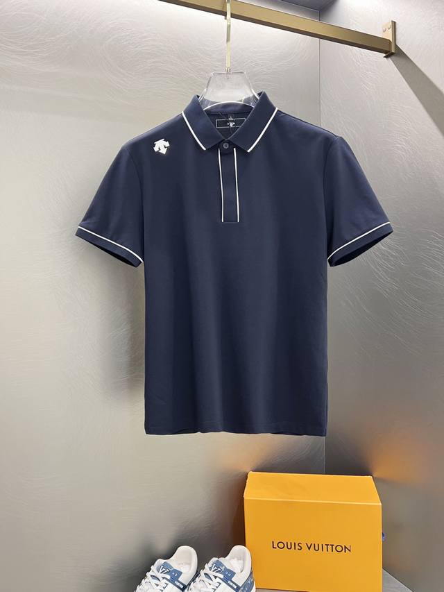 迪桑特家25Ss新款春夏短袖翻领T恤Polo，最高版本客供定制高端朱地面料简单时尚款，拼色螺纹超级好看！经典Logo简单大方的款式！满满的高级感，四季可穿。简欧