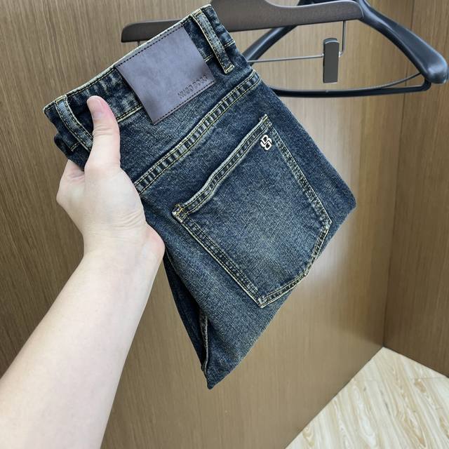 新款 Bos高端定制、25Ss春夏最新款原牛仔裤 柜台同步发售 原版定制复刻 客供五金辅料 原单品质 进口牛仔面料重工洗水 做工走线精细 上身绝佳！优选单品Fc