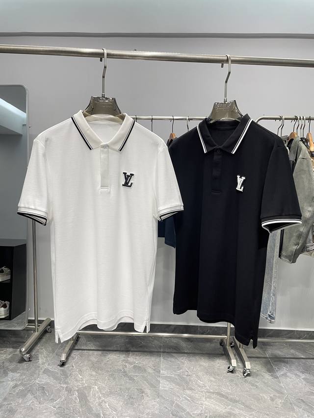 Lv25Ss春夏新款珠地棉布翻领短Tee，男女同款时尚烫钻徽章标识休闲套头短袖Polo衫！贸易公司渠道稀出，同步官网发售！1V家新款Polo以其高品质的面料、独