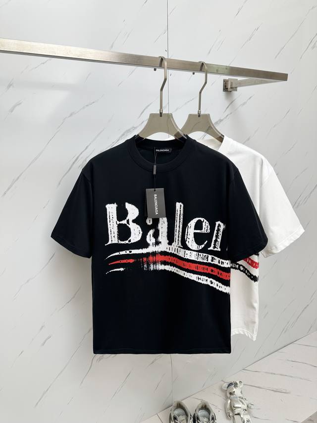 Burb 2025Ss夏季最新品，专柜同步有售，原单狠货，时尚休闲圆领短袖T恤，上身舒适！吸睛而有亮点，采用进口原版面料，顶级3D数码印花工艺字母图案Logo，