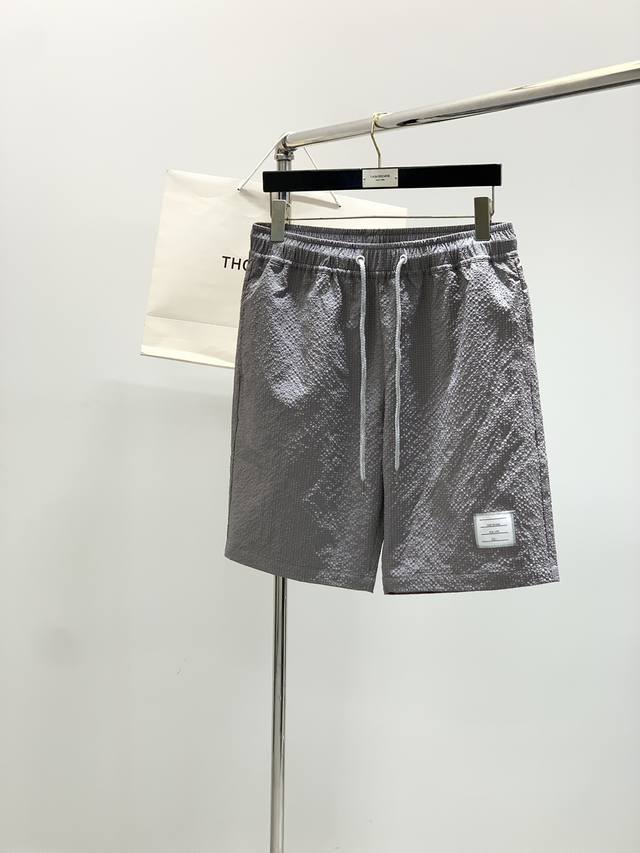 衣服 ，短裤 ，Thom Browne 汤姆 布朗 ，2025夏季最新品，时尚休闲套装，专柜同步有售，原单狠货，采用进口原版面料，舒适度极佳，顶级印花工艺字母图