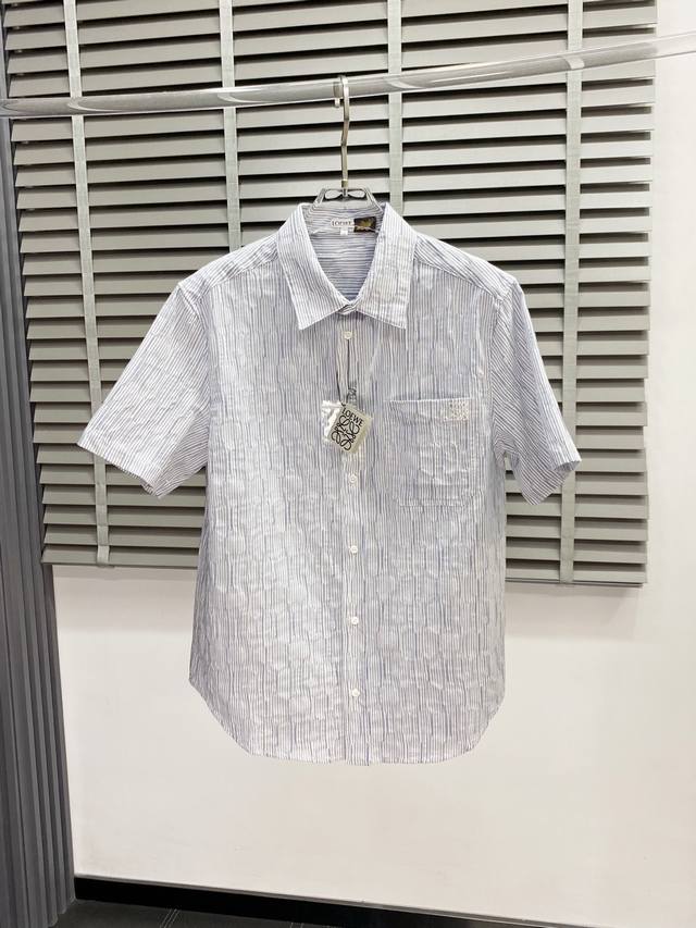 Loewe罗意威独家专供新款原单男士休闲Polo短袖衬衫 高端定制 高端版本 时尚百搭爆款进口面料 手感超柔软细腻 穿着亲肤舒适 高端精品 代工厂P精细做工 上
