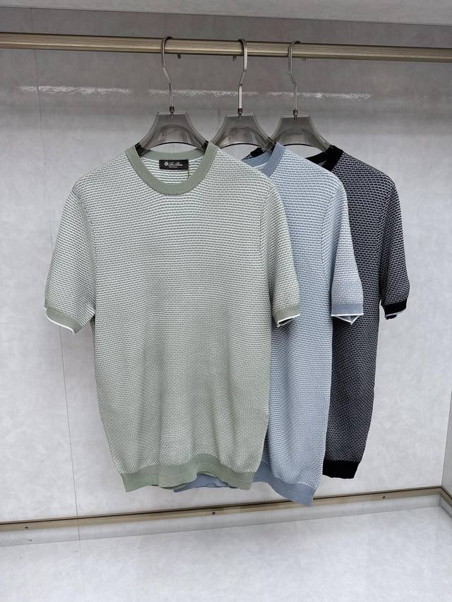 Lp2560新款男士圆领针织T恤衫短袖 进口面料呈现。轻盈柔软的面料经过成衣染色，营造出优雅纹理，原版定制 进口纱线色染 定制罗纹领口 定制罗纹 经典让衣服与生